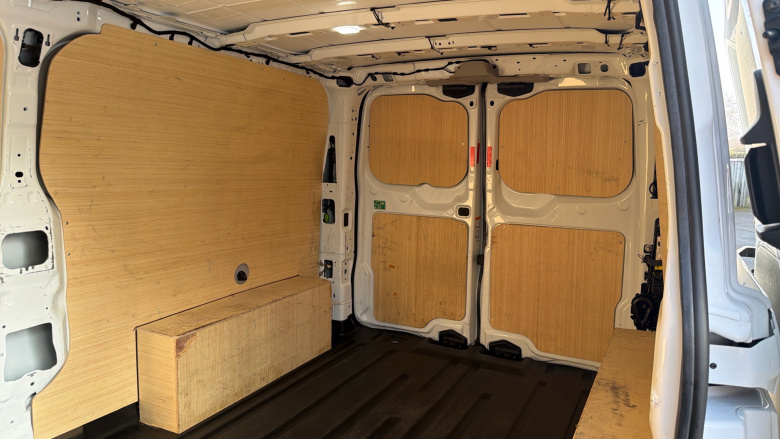 Ford Transit Custom 320 L2 Diesel Fwd 2.0 EcoBlue 136ps H1 Van Limited